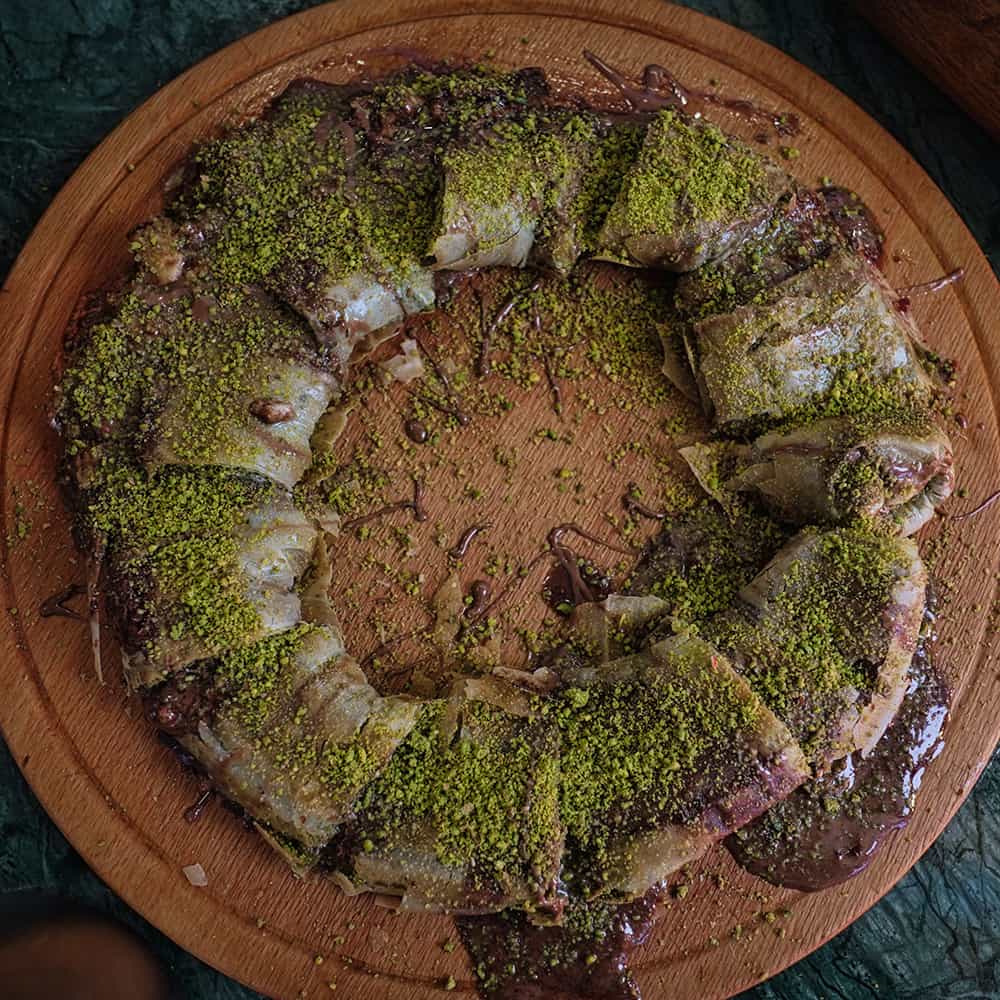 Çikolatalı Fıstıklı Simit Katmer
