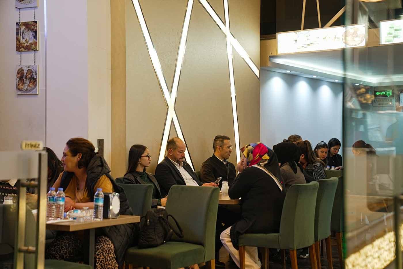 Tatlı Sohbet Anları