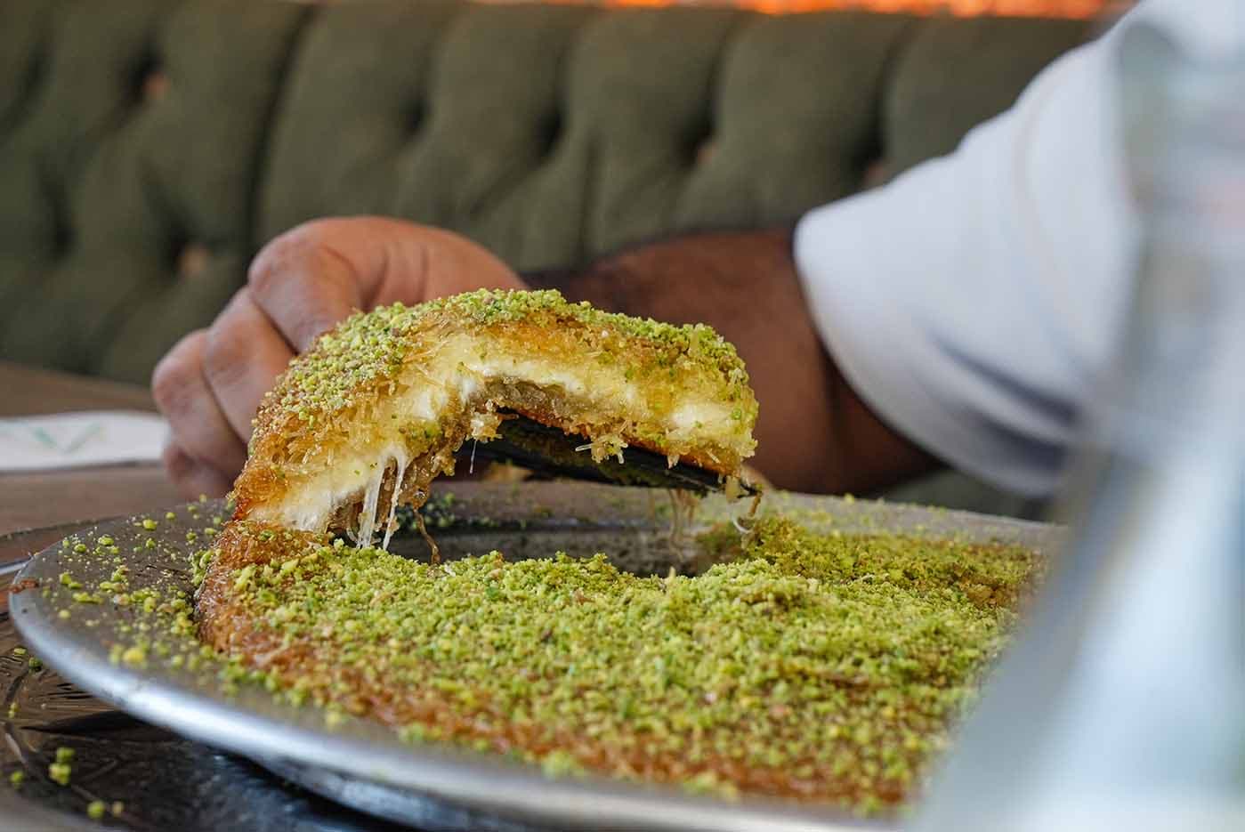 Servise hazır künefe